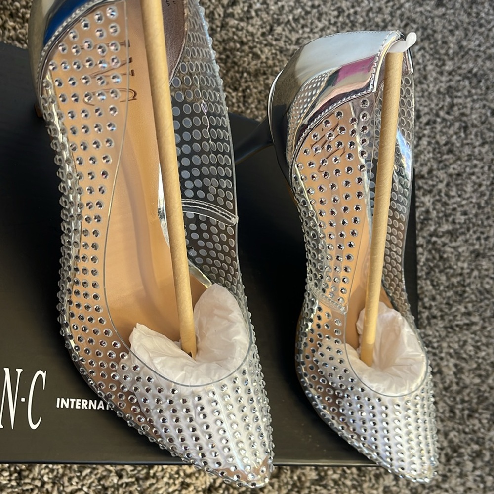 NWT Womens sexy bridal heels Size 8W Clear Vinyl Rhinestone Silver heels 8 wide - Picture 15 of 17